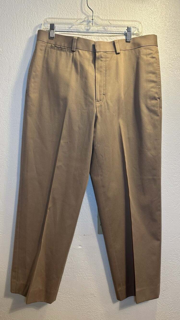 L.L.Bean Classic Fit Chino Pants Mens 33x28 Tan Khaki Cotton Flat Front